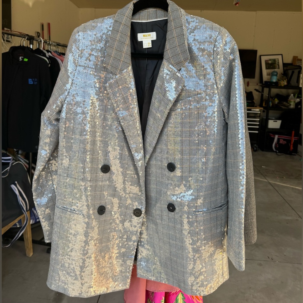 Staid oversized sequin blazer